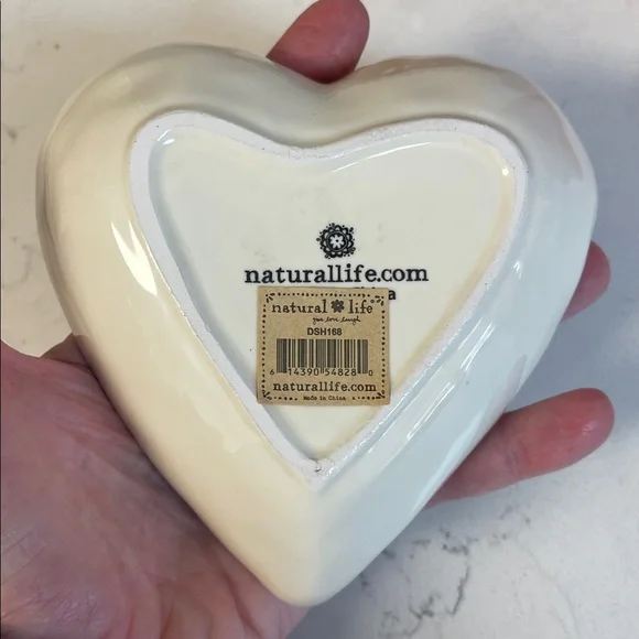 Natural Life Heart Shaped Trinket Dish, Candle & Box - Picture 9 of 17
